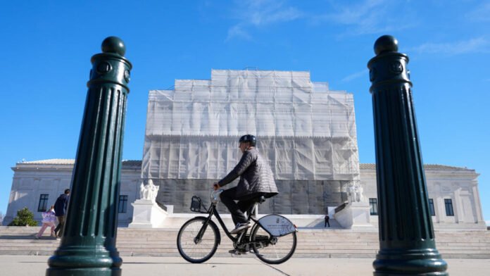 ਸੁਪਰੀਮ ਕੋਰਟ ਨੇ ਸ਼ਿਕਾਗੋ 'ਚ ਟਰੰਪ ਦੀ ਨੈਸ਼ਨਲ ਗਾਰਡ ਦੀ ਤਾਇਨਾਤੀ 'ਤੇ ਰੋਕ ਲਗਾ ਦਿੱਤੀ ਹੈ