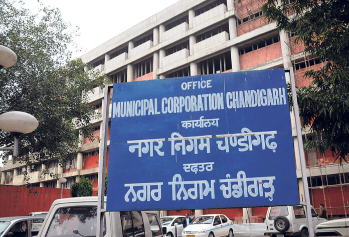 ਜਨਤਕ ਜ਼ਮੀਨਾਂ 'ਤੇ ਕਬਜ਼ਾ ਕਰਨ ਵਾਲੇ ਬੁੱਕ ਵਿਕਰੇਤਾ MC ਨੇ ਚੰਡੀਗੜ੍ਹ ਪੁਲਿਸ ਨੂੰ ਦਿੱਤੇ ਨਿਰਦੇਸ਼