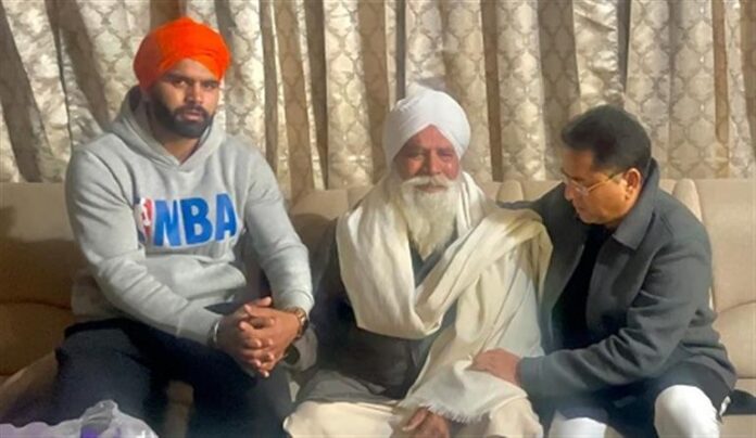 ਅਮਨ ਅਰੋੜਾ ਨੇ ਗੈਂਗਸਟਰਵਾਦ ਨੂੰ ਜੜ੍ਹੋਂ ਪੁੱਟਣ ਦਾ ਲਿਆ ਸਹੁੰ; ਤਰਨਤਾਰਨ ਵਿੱਚ ਸਰਪੰਚ ਦੇ ਕਾਇਰਾਨਾ ਕਤਲ ਦੀ ਨਿਖੇਧੀ