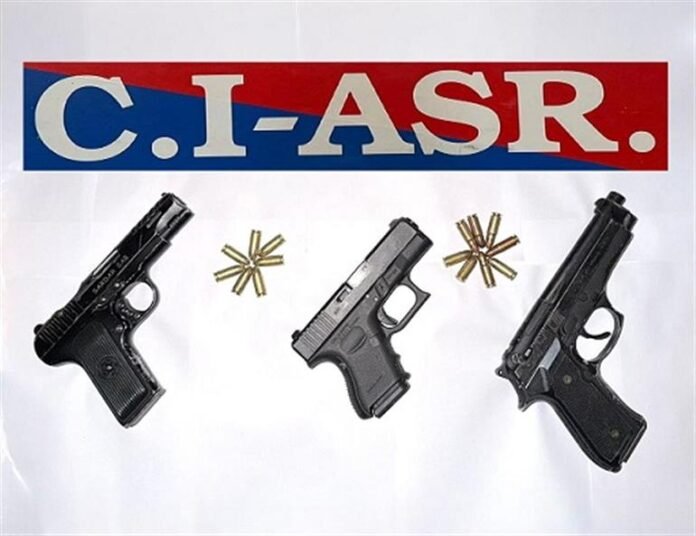 ਆਰ-ਡੇ ਤੋਂ ਪਹਿਲਾਂ, ਅੰਮ੍ਰਿਤਸਰ ਤੋਂ ਹਥਿਆਰਾਂ ਦੀ ਤਸਕਰੀ ਕਰਨ ਵਾਲੇ ਮੌਡਿਊਲ ਨਾਲ ਜੁੜੇ ਤਿੰਨ ਕਾਬੂ; ਤਿੰਨ ਪਿਸਤੌਲ ਬਰਾਮਦ ਕੀਤੇ