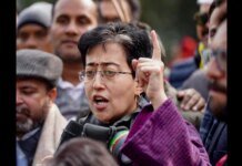 ਜਲੰਧਰ ਪੁਲਿਸ ਨੇ ‘ਡਾਕਟਰਡ’ ਆਤਿਸ਼ੀ ਦੀ ਵੀਡੀਓ ‘ਤੇ ਦਰਜ ਕੀਤੀ FIR ਜਲੰਧਰ ਪੁਲਿਸ ਨੇ 'ਡਾਕਟਰਡ' ਆਤਿਸ਼ੀ ਦੀ ਵੀਡੀਓ 'ਤੇ ਦਰਜ ਕੀਤੀ FIR