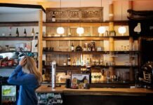 ਲੇਬਰ ਮਾਰਕੀਟ ਵਿੱਚ ਨੌਜਵਾਨ ਲੋਕ: ਕੰਮ ਕਰਨ ਲਈ ਤਿਆਰ ਨਹੀਂ, ਪਰ ਸ਼ੁਰੂ ਕਰਨ ਤੋਂ ਬਾਅਦ, ਉਹ ਕੁਝ ਦਿਨਾਂ ਬਾਅਦ ਹੀ ਭੱਜ ਜਾਂਦੇ ਹਨ ਲੇਬਰ ਮਾਰਕੀਟ ਵਿੱਚ ਨੌਜਵਾਨ ਲੋਕ: ਕੰਮ ਕਰਨ ਲਈ ਤਿਆਰ ਨਹੀਂ, ਪਰ ਸ਼ੁਰੂ ਕਰਨ ਤੋਂ ਬਾਅਦ, ਉਹ ਕੁਝ ਦਿਨਾਂ ਬਾਅਦ ਹੀ ਭੱਜ ਜਾਂਦੇ ਹਨ