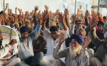 ਪਿੰਡ ਦੇ ਮੁੰਡੇ-ਕੁੜੀ ਨੇ ਆਪਸ ‘ਚ ਕਰਵਾਇਆ ਵਿਆਹ, ਸਦਮੇ ‘ਚ ਕੁੜੀ ਦੇ ਮਾਤਾ-ਪਿਤਾ ਦੀ ਹੋਈ ਮੌਤ, ਪੰਚਾਇਤ ਨੇ ਕੀਤਾ ਬਾਈਕਾਟ ਪਿੰਡ ਦੇ ਮੁੰਡੇ-ਕੁੜੀ ਨੇ ਆਪਸ 'ਚ ਕਰਵਾਇਆ ਵਿਆਹ, ਸਦਮੇ 'ਚ ਕੁੜੀ ਦੇ ਮਾਤਾ-ਪਿਤਾ ਦੀ ਹੋਈ ਮੌਤ, ਪੰਚਾਇਤ ਨੇ ਕੀਤਾ ਬਾਈਕਾਟ