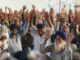 ਪਿੰਡ ਦੇ ਮੁੰਡੇ-ਕੁੜੀ ਨੇ ਆਪਸ ‘ਚ ਕਰਵਾਇਆ ਵਿਆਹ, ਸਦਮੇ ‘ਚ ਕੁੜੀ ਦੇ ਮਾਤਾ-ਪਿਤਾ ਦੀ ਹੋਈ ਮੌਤ, ਪੰਚਾਇਤ ਨੇ ਕੀਤਾ ਬਾਈਕਾਟ ਪਿੰਡ ਦੇ ਮੁੰਡੇ-ਕੁੜੀ ਨੇ ਆਪਸ 'ਚ ਕਰਵਾਇਆ ਵਿਆਹ, ਸਦਮੇ 'ਚ ਕੁੜੀ ਦੇ ਮਾਤਾ-ਪਿਤਾ ਦੀ ਹੋਈ ਮੌਤ, ਪੰਚਾਇਤ ਨੇ ਕੀਤਾ ਬਾਈਕਾਟ