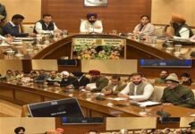 ਮੁੰਡੀਆਂ ਨੇ ਵੱਖ-ਵੱਖ ਯੂਨੀਅਨਾਂ ਨਾਲ ਮੀਟਿੰਗਾਂ ਕੀਤੀਆਂ, ਜਾਇਜ਼ ਮੰਗਾਂ ਦੀ ਪੂਰਤੀ ਦਾ ਭਰੋਸਾ ਦਿੱਤਾ ਮੁੰਡੀਆਂ ਨੇ ਵੱਖ-ਵੱਖ ਯੂਨੀਅਨਾਂ ਨਾਲ ਮੀਟਿੰਗਾਂ ਕੀਤੀਆਂ, ਜਾਇਜ਼ ਮੰਗਾਂ ਦੀ ਪੂਰਤੀ ਦਾ ਭਰੋਸਾ ਦਿੱਤਾ