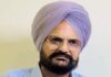 ਸਿੱਧੂ ਮੂਸੇਵਾਲਾ ਦੇ ਪਿਤਾ ਦਾ ਸਰਕਾਰ ‘ਤੇ ਨਿਸ਼ਾਨਾ, ਬੋਲੇ- ਵਿਧਾਇਕ ਕਾਨੂੰਨ ਪੜ੍ਹੇ ਬਿਨਾਂ ਹੀ ਦੇ ਰਹੇ ਹਨ ਸਿੱਧੂ ਮੂਸੇਵਾਲਾ ਦੇ ਪਿਤਾ ਦਾ ਸਰਕਾਰ 'ਤੇ ਨਿਸ਼ਾਨਾ, ਬੋਲੇ- ਵਿਧਾਇਕ ਕਾਨੂੰਨ ਪੜ੍ਹੇ ਬਿਨਾਂ ਹੀ ਦੇ ਰਹੇ ਹਨ