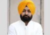 AAP ਮੰਤਰੀ ਹਰਦੀਪ ਸਿੰਘ ਮੁੰਡੀਆਂ ਦੇ ਭਾਣਜੇ ਦੇ ਘਰ ED ਦੀ ਰੇਡ ,ਜਾਣੋ ਪੂਰਾ ਮਾਮਲਾ AAP ਮੰਤਰੀ ਹਰਦੀਪ ਸਿੰਘ ਮੁੰਡੀਆਂ ਦੇ ਭਾਣਜੇ ਦੇ ਘਰ ED ਦੀ ਰੇਡ ,ਜਾਣੋ ਪੂਰਾ ਮਾਮਲਾ
