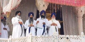 ਅਕਾਲ ਤਖ਼ਤ ਨੇ ਅਕਾਲੀ ਆਗੂ ਅਮਰਜੀਤ ਸਿੰਘ ਚਾਵਲਾ, ਐਡੀਸ਼ਨਲ ਹੈੱਡ ਗ੍ਰੰਥੀ ਮਲਕੀਤ ਸਿੰਘ ਨੂੰ ਕੀਤਾ ਬਰਖ਼ਾਸਤ ਅਕਾਲ ਤਖ਼ਤ ਨੇ ਅਕਾਲੀ ਆਗੂ ਅਮਰਜੀਤ ਸਿੰਘ ਚਾਵਲਾ, ਐਡੀਸ਼ਨਲ ਹੈੱਡ ਗ੍ਰੰਥੀ ਮਲਕੀਤ ਸਿੰਘ ਨੂੰ ਕੀਤਾ ਬਰਖ਼ਾਸਤ