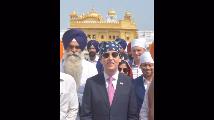 ਅਮਰੀਕੀ ਰਾਜਦੂਤ ਗੋਰ ਨੇ ਹਰਿਮੰਦਰ ਸਾਹਿਬ ਦਾ ਕੀਤਾ ਦੌਰਾ, ਜਥੇਦਾਰ, ਧਾਮੀ ਨੇ ਉਠਾਏ ਸਿੱਖ ਮੁੱਦੇ ਅਮਰੀਕੀ ਰਾਜਦੂਤ ਗੋਰ ਨੇ ਹਰਿਮੰਦਰ ਸਾਹਿਬ ਦਾ ਕੀਤਾ ਦੌਰਾ, ਜਥੇਦਾਰ, ਧਾਮੀ ਨੇ ਉਠਾਏ ਸਿੱਖ ਮੁੱਦੇ